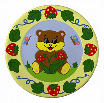 Тарелка декоративная "Мишка с ягодками"